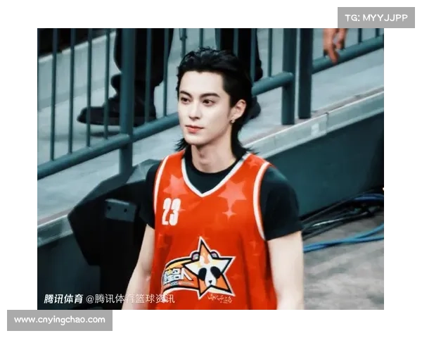 中国演员王鹤棣连续三年亮相全明星名人赛,替补拿到10分